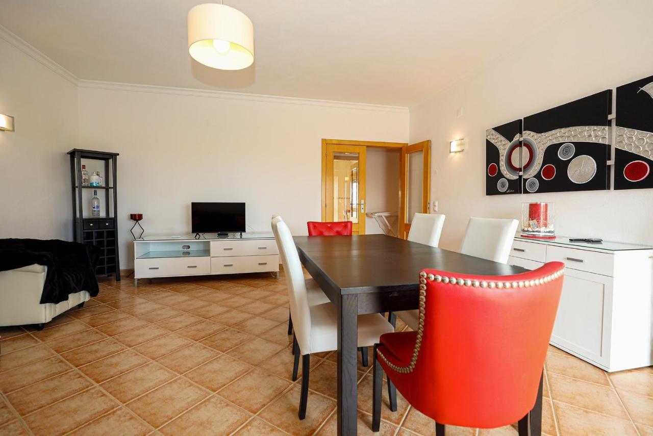 C03 - Gale Holiday Apartment In Lagos Luaran gambar