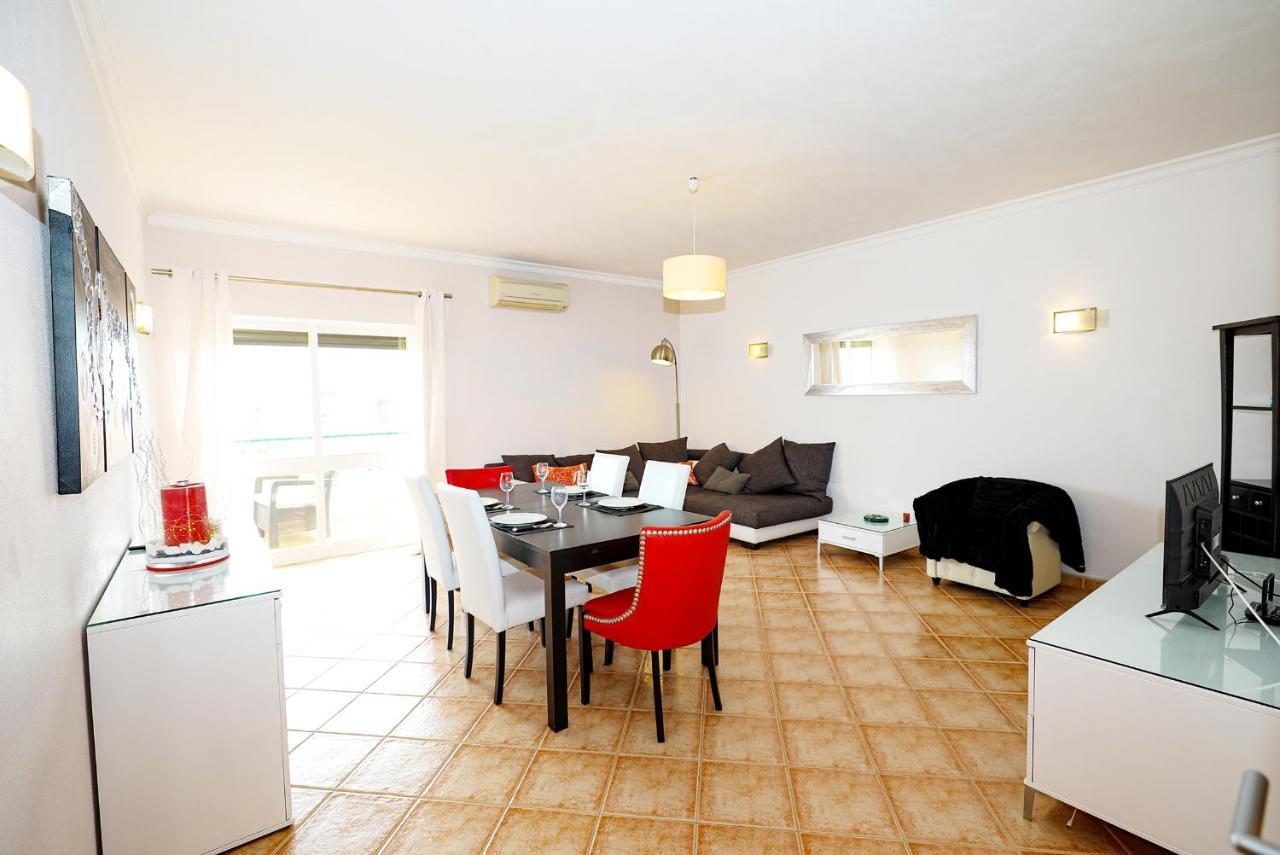 C03 - Gale Holiday Apartment In Lagos Luaran gambar