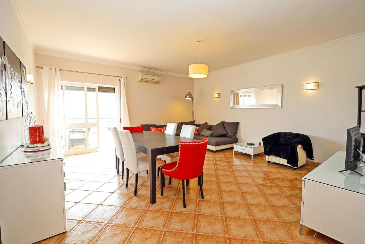 C03 - Gale Holiday Apartment In Lagos Luaran gambar