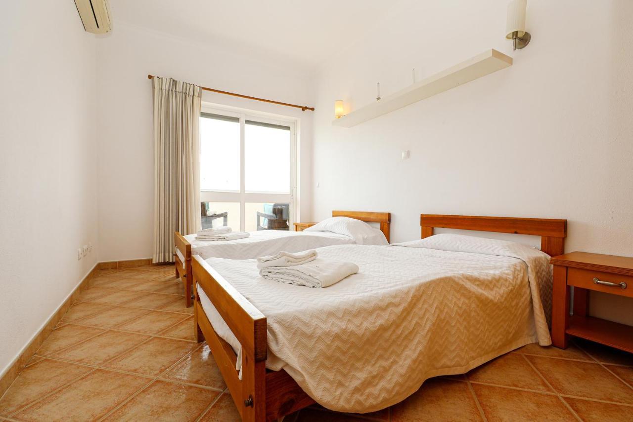 C03 - Gale Holiday Apartment In Lagos Luaran gambar