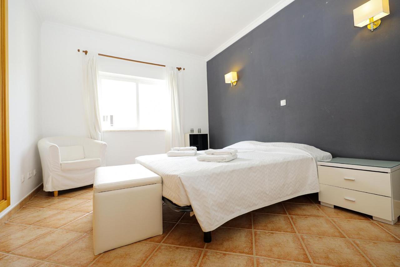 C03 - Gale Holiday Apartment In Lagos Luaran gambar