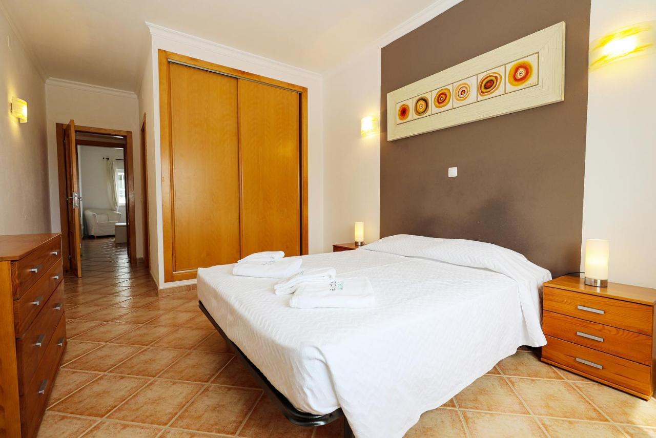 C03 - Gale Holiday Apartment In Lagos Luaran gambar